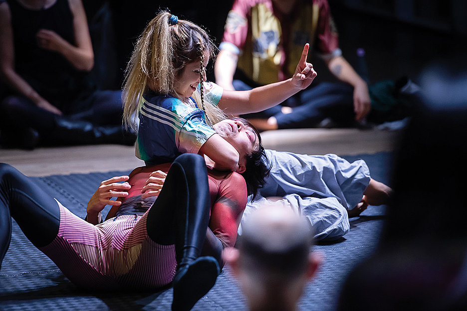Die Grenze zwischen Spiel und Kampf: »Zoo Jutsu« (Orangerie, 17.5.)  © Katja Illner