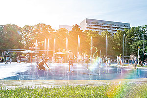 Wasser marsch! Wiedereröffneter Wasserspielplatz im Inneren Grüngürtel