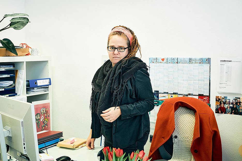 Foto: Thomas Schäkel / Stadtrevue Jana aus der Stadtrevue-Abo-Abteilung ist traurig. Die Stadtrevue erhält nicht genug Liebe. Wie soll es so weitergehen?