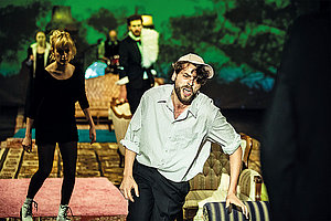 Keine Pause im Meinungskampf: Corona-Hysterie im Theater der Keller