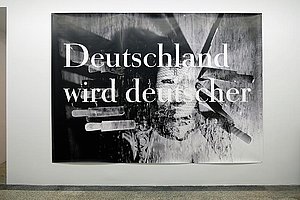 Katharina Sieverding, »Deutschland wird deutscher«, 1992