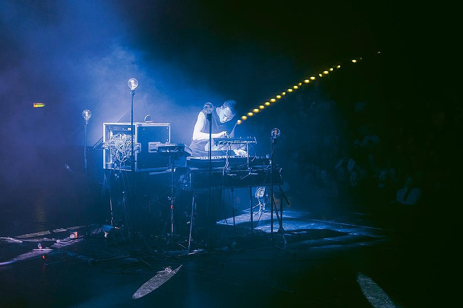 Foto: Karine Bravo Steht für die Offenheit des Festivals: Elektronik-Produzent Martin Kohlstedt tritt am 16. Mai in der Philharmonie auf, Foto: Karine Bravo