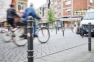 Notwendigkeit oder Hindernis? Poller am Eigelstein