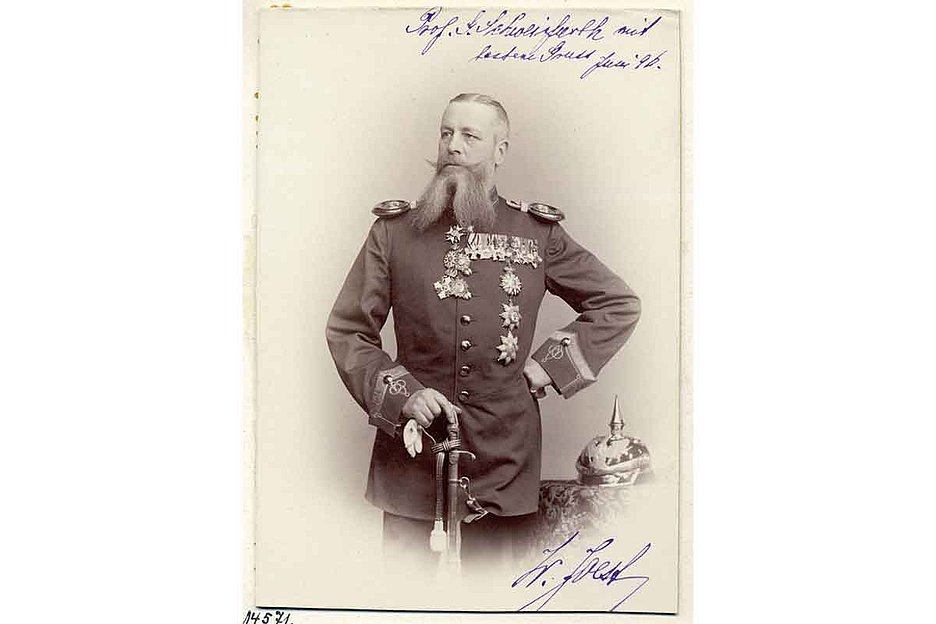 Mit Orden bedacht: Wilhelm Joest, Foto: Rautenstrauch-Joest-Museum Mit Orden bedacht: Wilhelm Joest, Foto: Rautenstrauch-Joest-Museum