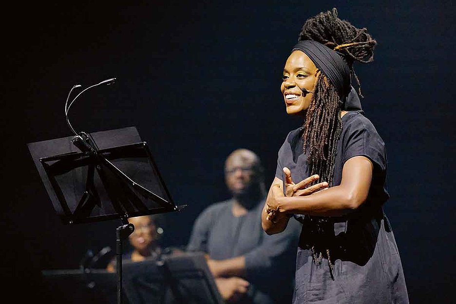 Kennt die besseren Geschichten: Akua Naru Foto: Fabian Hammerl
