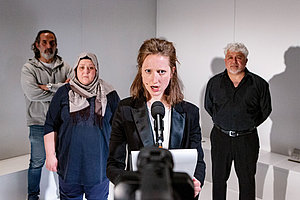 »Die Lücke 2.0«: Nuran David Calis spricht erneut mit den Betroffenen des Anschlags auf der Keupstraße. Foto: Ana Lukenda