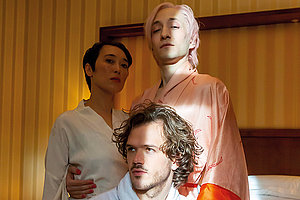 Liebe zu dritt: »Edward II.« am Schauspiel Köln, Foto: Ana Lukenda