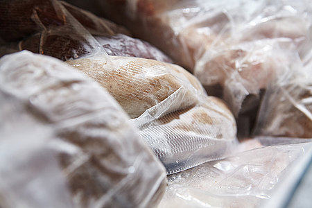 Tiere tot, Arbeiter krank — Billigfleisch aus dem Supermarkt