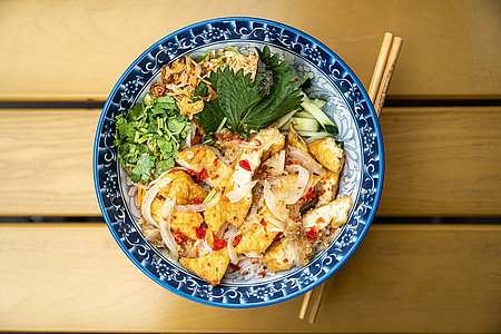 Ideale Mahlzeit bei heißem Wetter: Bún bò Nam Bô Foto: Dörthe Boxberg