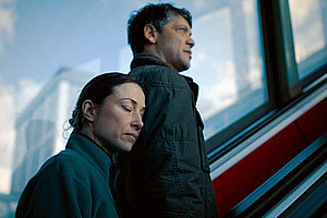 Suche nach der geteilten Wahrheit: Aenne Schwarz, Carlo Ljubek, Foto: © Contando Films Studio Zentral Network Movie