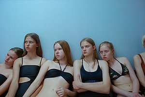 Marija und Kristina beim Casting: Vesta Matulyte (2. v.r.), Ieva Rupeikaite (r.), Foto: Grandfilm Akis Bado