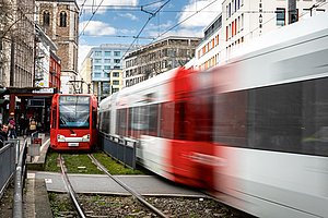 Verzögerungen im Betriebsablauf: KVB-Haltestelle Heumarkt auf der Ost-West-Achse  
