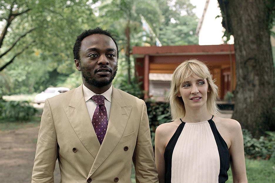 © Grandfilm / Wrong Men Gefühl von Entwurzelung: Marc Zinga, Lucie Debay © Grandfilm / Wrong Men