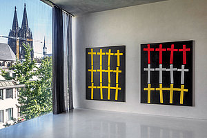 Andy Warhol, Crosses, ca. 1981/82, Siebdruck auf Acryl auf Leinwand  Foto: Kolumba, Köln © VG Bild Kunst, Bonn