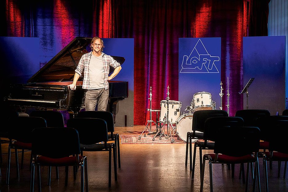 Foto: Dörthe Boxberg / Stadtrevue Nach dem Konzert ist vor dem Konzert: Urs Benedikt Müller im Loft