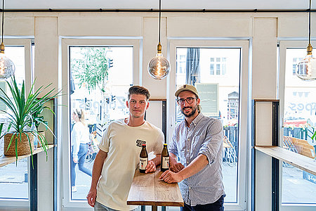 »Überall, wo man zusammenkommt, trinkt man gern ein Bierchen«: Maximilian Koeser und Nicolas Lutz von Zappes Broi