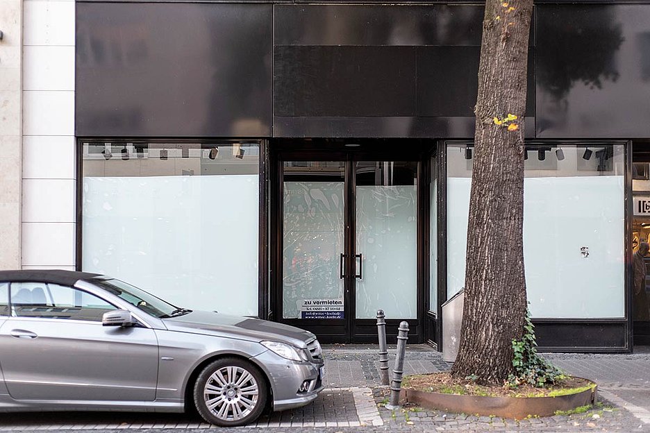 Parken kann man, eingekauft wird aber woanders: Leerstand an der Mittelstraße