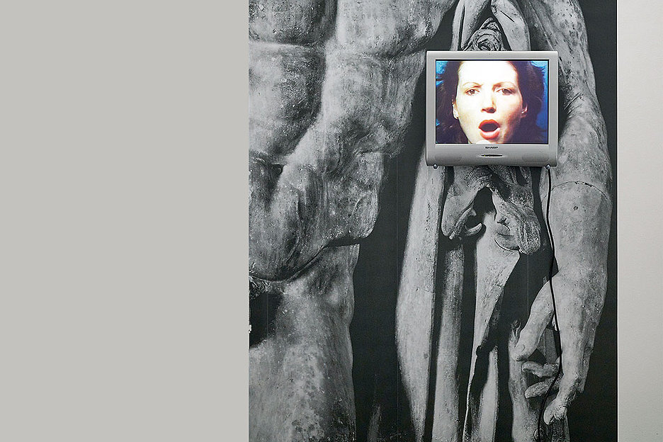 Ulrike Rosenbach, Herakles-Herkules-King Kong, 1977/2023, Medieninstallation, Maße variabel  courtesy: Galerie Gisela Clement und die Künstlerin; © Ulrike Rosenbach, VG Bild-Kunst Bonn; Foto: Mareike Tocha