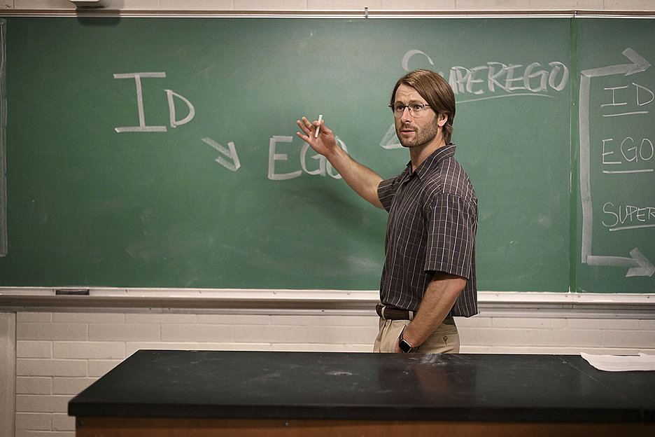 Unidozent oder Auftragskiller? Glen Powell