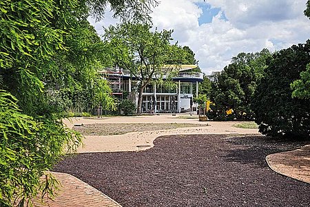 Gut Ding will Weile haben — Parkcafé im Rheinpark