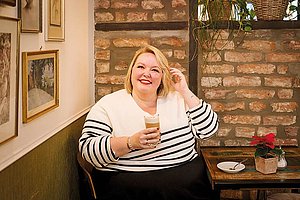 Will zur Nachhaltigkeit in der Gastronomie ermuntern: Maike Block bei der Kaffeepause