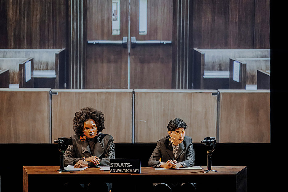 © Christine Miess »Justitia!« von Gin Müller: Identitätspolitik im Theater