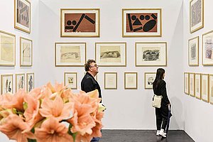 Papierarbeiten am Stand der Galerie Michael Werner; Foto: Koelnmesse / ART COLOGNE