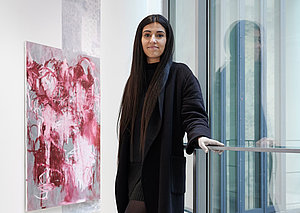 Melike Kara in ihrer ­Ausstellung ­»Shallow Lakes«, Anfang des Jahres in der Frankfurter Kunsthalle Schirn, courtesy: Melike Kara, Schirn Kunsthalle Frankfurt, Jan Kaps/Köln. Foto: Mareike Tocha