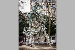 Schroffe Schönheit: Gothaer Brunnen