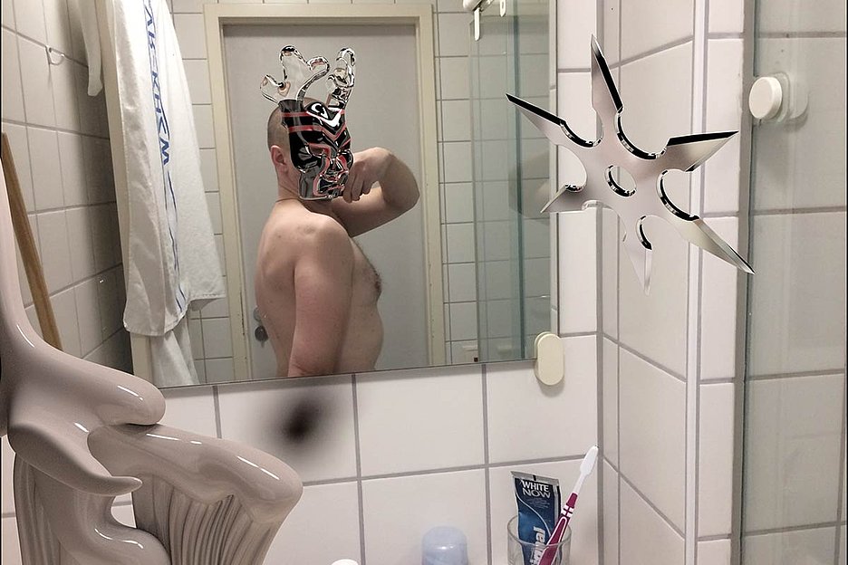Nikolas Müller, Mir geht’s gut. Danke., 2018, Selfie mit 3D Software; © Nikolas Müller Nikolas Müller, Mir geht’s gut. Danke., 2018, Selfie mit 3D Software; © Nikolas Müller