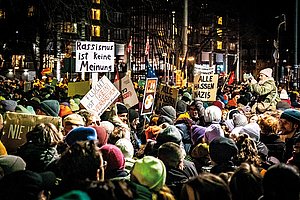 Am 16. Januar demonstrierten rund 30.000 Menschen auf dem Heumarkt  