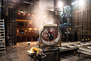 Löst die Sorgen in Luft auf: Ein Vernebelungsgerät für den Theatersaal