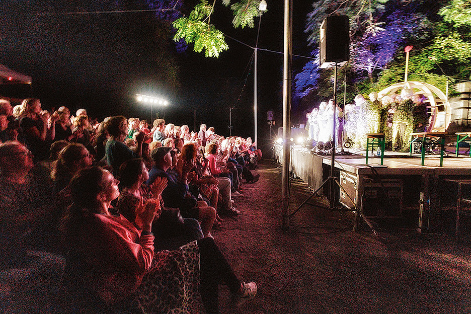 Theater im Baui: Das NN Theater beim Freiluftfestival