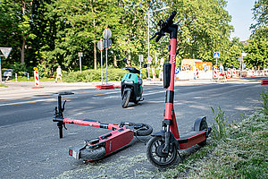 E-Scooter-Wildwuchs auf öffentlichen Wegen