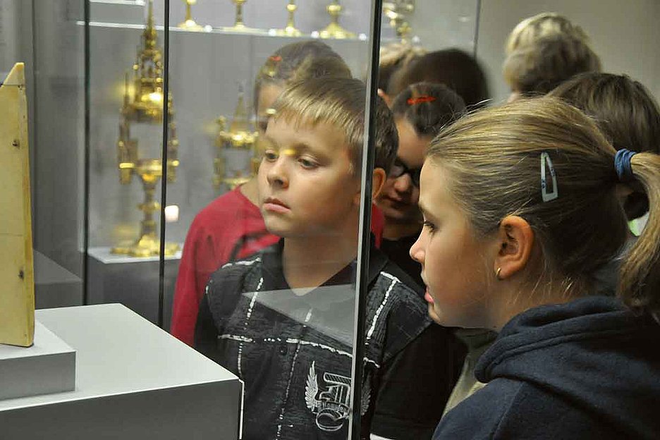 Neugier lässt sich immer wecken: Junge Teilnehmer:innen der Museumsschule