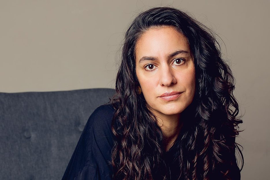 Teil der Geschichte: Maryam Aras, Foto: Robin Baltke Teil der Geschichte: Maryam Aras, Foto: Robin Baltke