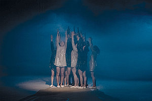 Melancholische Selbstberauschung: »Fusseln« im Theater der Keller