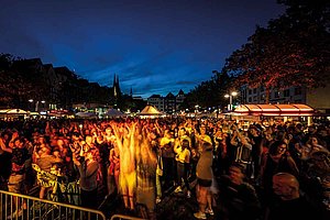 Alltag in Ballermann-City: Altstadtfest am Heumarkt
