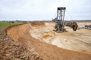 »RWE darf niemandem mehr seinen Acker wegnehmen«: Tagebau Garzweiler bei Lützerath