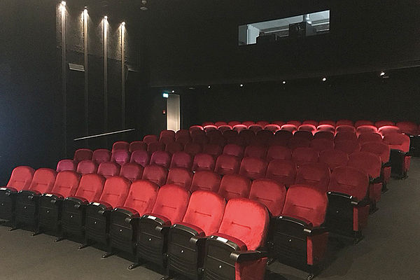Auf die Plätze, fertig…: Kino im Filmhaus