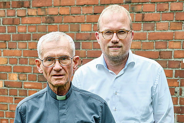 Pfarrer Franz Meurer (links) und Jochen Ott 