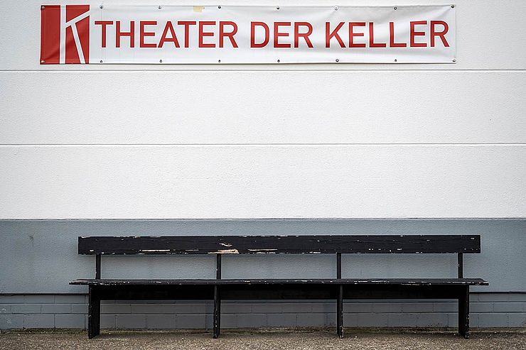 Theater der Keller: Jeder will reden, aber keiner sich zeigen  