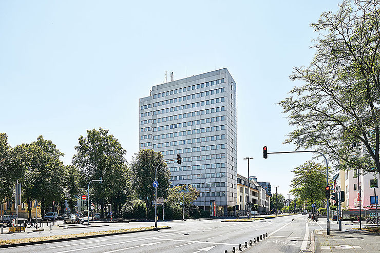 Wecken Begehrlichkeiten: Gebäude der ehemaligen Oberfinanzdirektion an der Riehler Straße