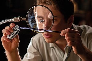 Bild für Bild unter der Lupe: Sams Leben; Foto: Merie Weismiller Wallace /Universal Pictures and Amblin Entertainment