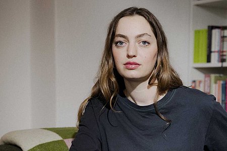 Porträt der Autorin Dana Vowinckel