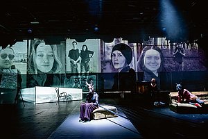 Geht unter die Haut: »Making the Story« von Futur3, Foto: Martin Rottenkolber