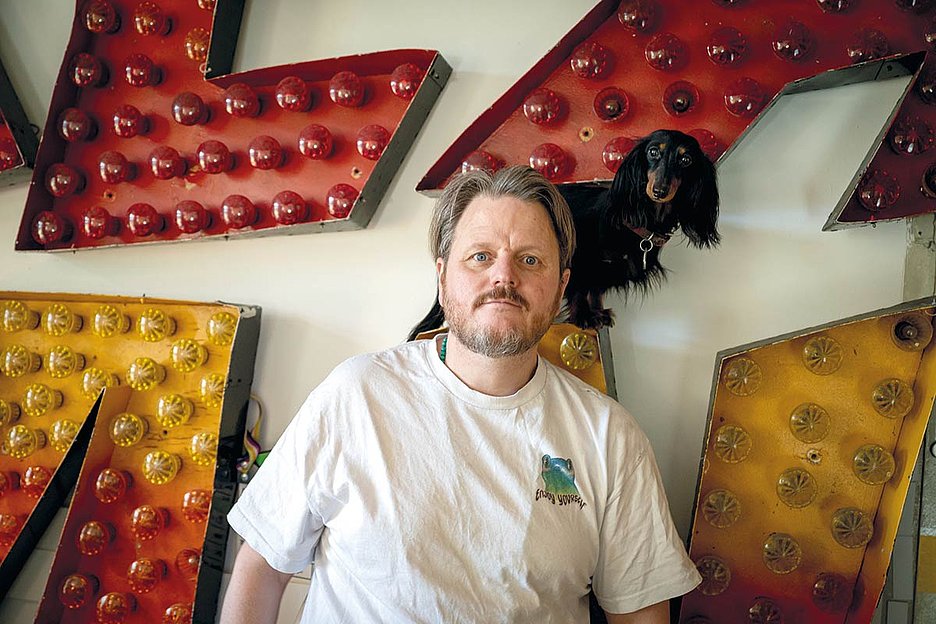 Dackelt gern durchs Veedel: Der Chef von Eitelsonnenschein
