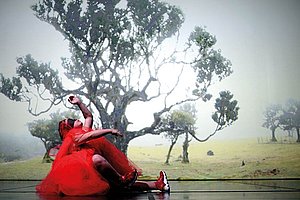 Zur Eröffnung im Schauspiel Köln: »Happy Island« befreit von Körper-Vorurteilen, Foto: Júlio Silva