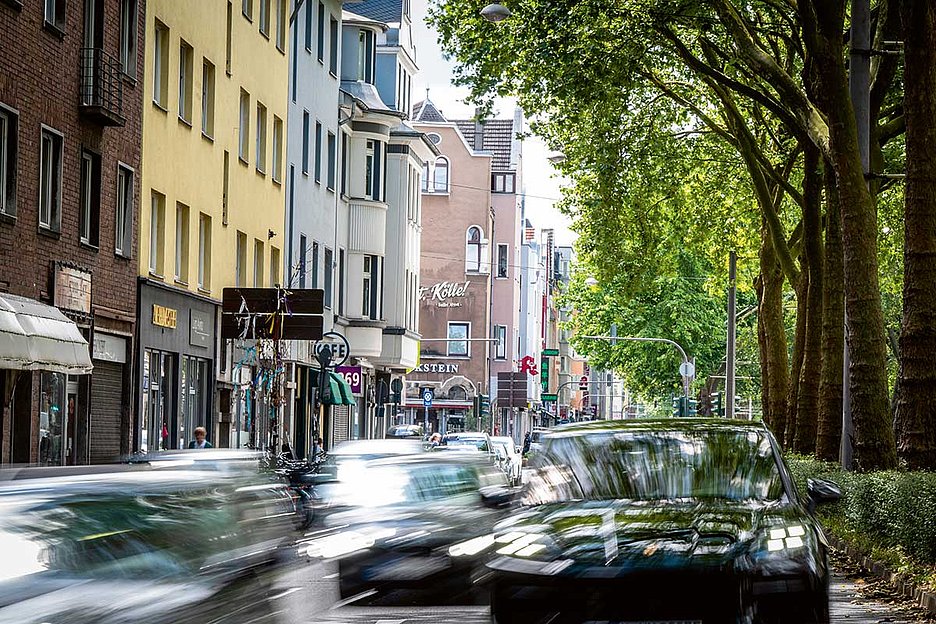 Foto: Dörthe Boxberg / Stadtrevue Sorgt für hohen Blutdruck: Verkehrslärm auf der Luxemburger Straße