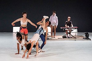 Immer härtere Ertüchtigungen: Artmann&Duvoisin; Foto: Arne Schmitt